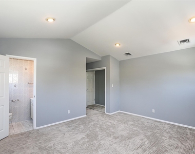 874 Seamans Neck Road - Photo Thumbnail 20