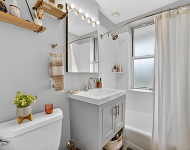 325 King Street - Photo Thumbnail 16