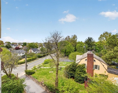 325 King Street - Photo Thumbnail 19