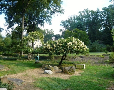 95 Rockland Road - Photo Thumbnail 22
