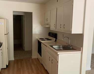 5 Okara Drive - Photo Thumbnail 4