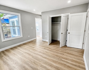 62 Glen Avenue - Photo Thumbnail 5