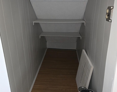 138 Hamilton Boulevard - Photo Thumbnail 11