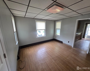 138 Hamilton Boulevard - Photo Thumbnail 6