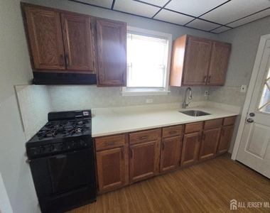 138 Hamilton Boulevard - Photo Thumbnail 7
