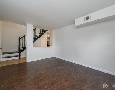 438 Belgrade Street - Photo Thumbnail 6