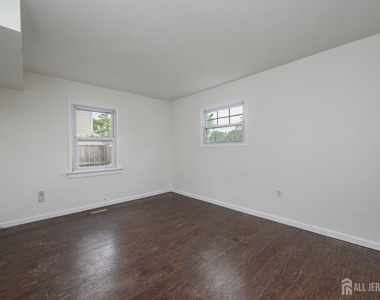 438 Belgrade Street - Photo Thumbnail 4