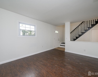 438 Belgrade Street - Photo Thumbnail 5