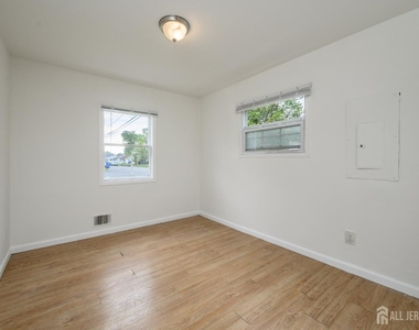 438 Belgrade Street - Photo Thumbnail 10