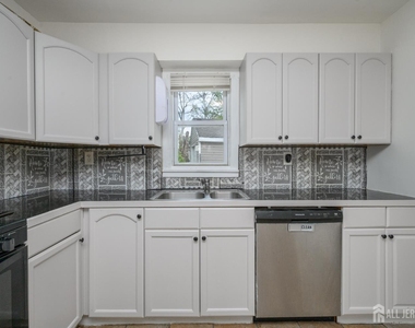 438 Belgrade Street - Photo Thumbnail 14
