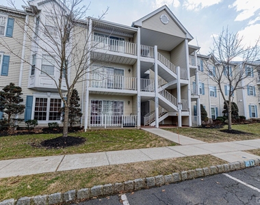 142 Darwin Lane - Photo Thumbnail 11