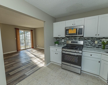 142 Darwin Lane - Photo Thumbnail 2
