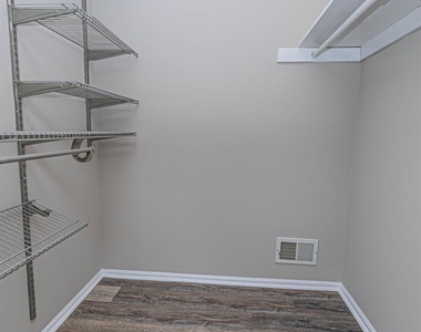 142 Darwin Lane - Photo Thumbnail 7