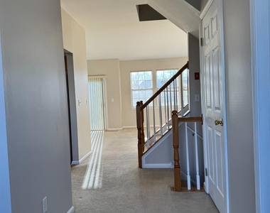 30 Amesbury Court - Photo Thumbnail 2