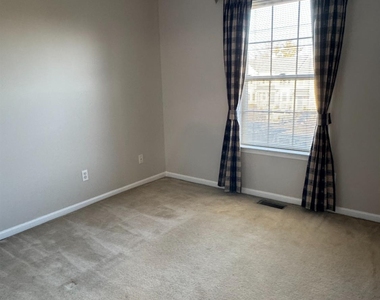 30 Amesbury Court - Photo Thumbnail 20