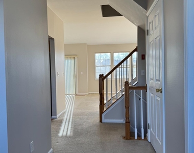 30 Amesbury Court - Photo Thumbnail 1