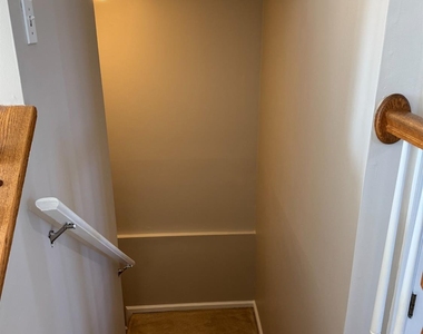 30 Amesbury Court - Photo Thumbnail 24