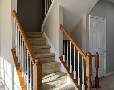 30 Amesbury Court - Photo Thumbnail 11
