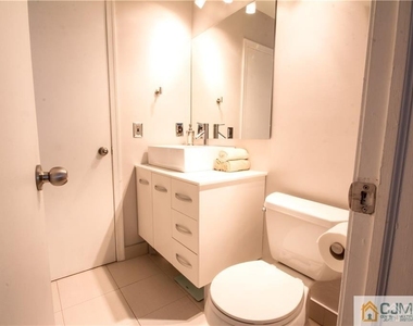 123 Pear Tree Lane - Photo Thumbnail 7