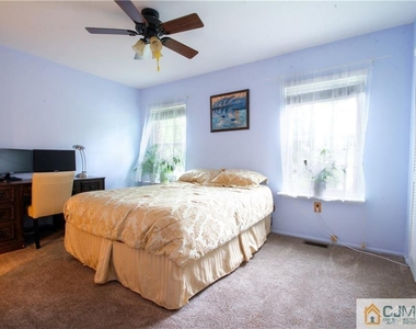 123 Pear Tree Lane - Photo Thumbnail 9