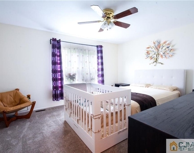 123 Pear Tree Lane - Photo Thumbnail 6