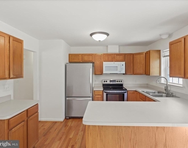 1114 Ashby Street - Photo Thumbnail 7