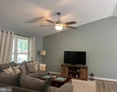 346 Brooks Drive - Photo Thumbnail 10
