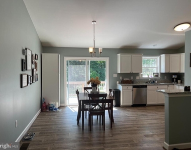 346 Brooks Drive - Photo Thumbnail 5