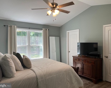 346 Brooks Drive - Photo Thumbnail 16