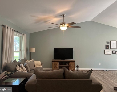 346 Brooks Drive - Photo Thumbnail 9