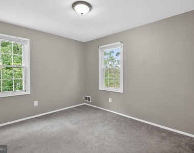 16611 Geddy Court - Photo Thumbnail 14