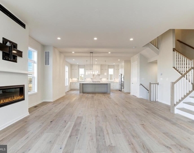 43920 Ludwell Farm Square - Photo Thumbnail 12