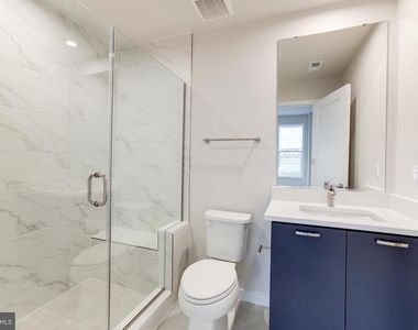 43920 Ludwell Farm Square - Photo Thumbnail 5