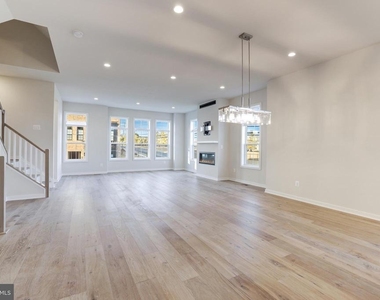 43920 Ludwell Farm Square - Photo Thumbnail 10
