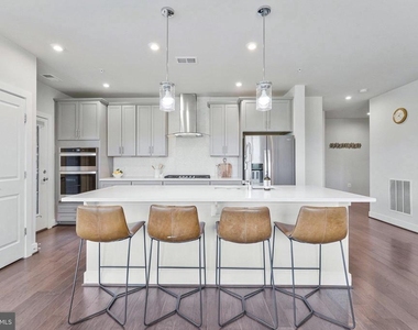 2320 Field Point Road - Photo Thumbnail 9