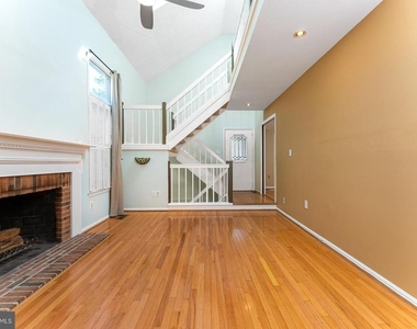 8415 Hollis Lane - Photo Thumbnail 9