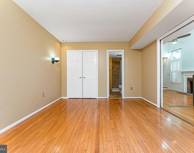 8415 Hollis Lane - Photo Thumbnail 23