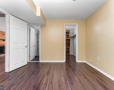 8415 Hollis Lane - Photo Thumbnail 22