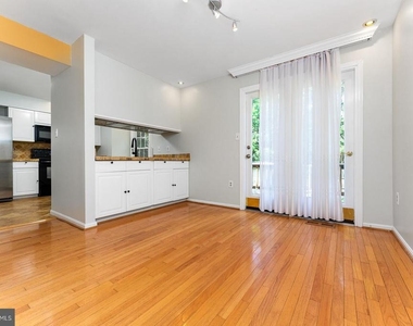 8415 Hollis Lane - Photo Thumbnail 13