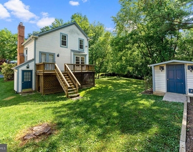 8415 Hollis Lane - Photo Thumbnail 33