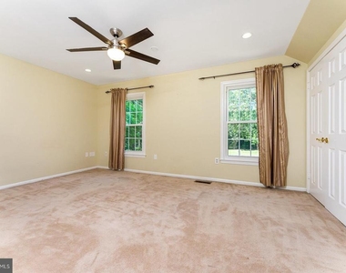 8415 Hollis Lane - Photo Thumbnail 29