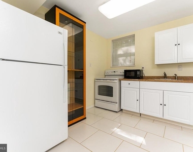8415 Hollis Lane - Photo Thumbnail 26