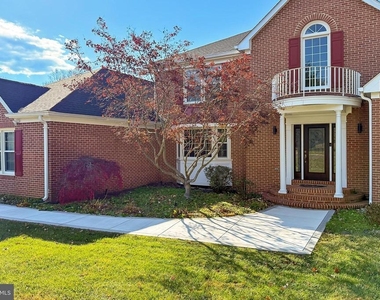 1300 Pinstripe Court - Photo Thumbnail 5