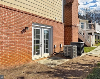 1300 Pinstripe Court - Photo Thumbnail 2