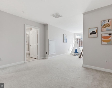 7996 Reserve Way - Photo Thumbnail 39