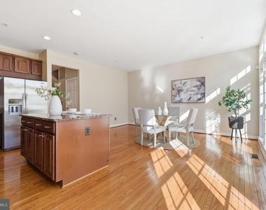 7996 Reserve Way - Photo Thumbnail 14