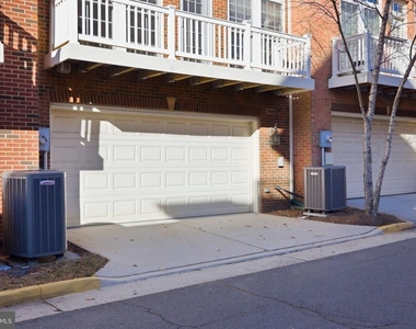 7996 Reserve Way - Photo Thumbnail 3