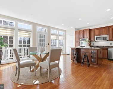 7996 Reserve Way - Photo Thumbnail 20