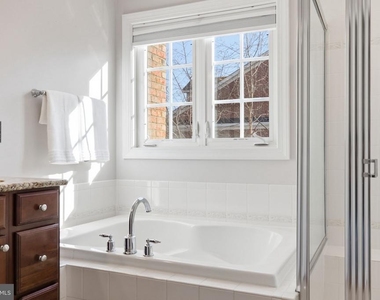 7996 Reserve Way - Photo Thumbnail 31