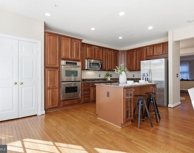 7996 Reserve Way - Photo Thumbnail 12